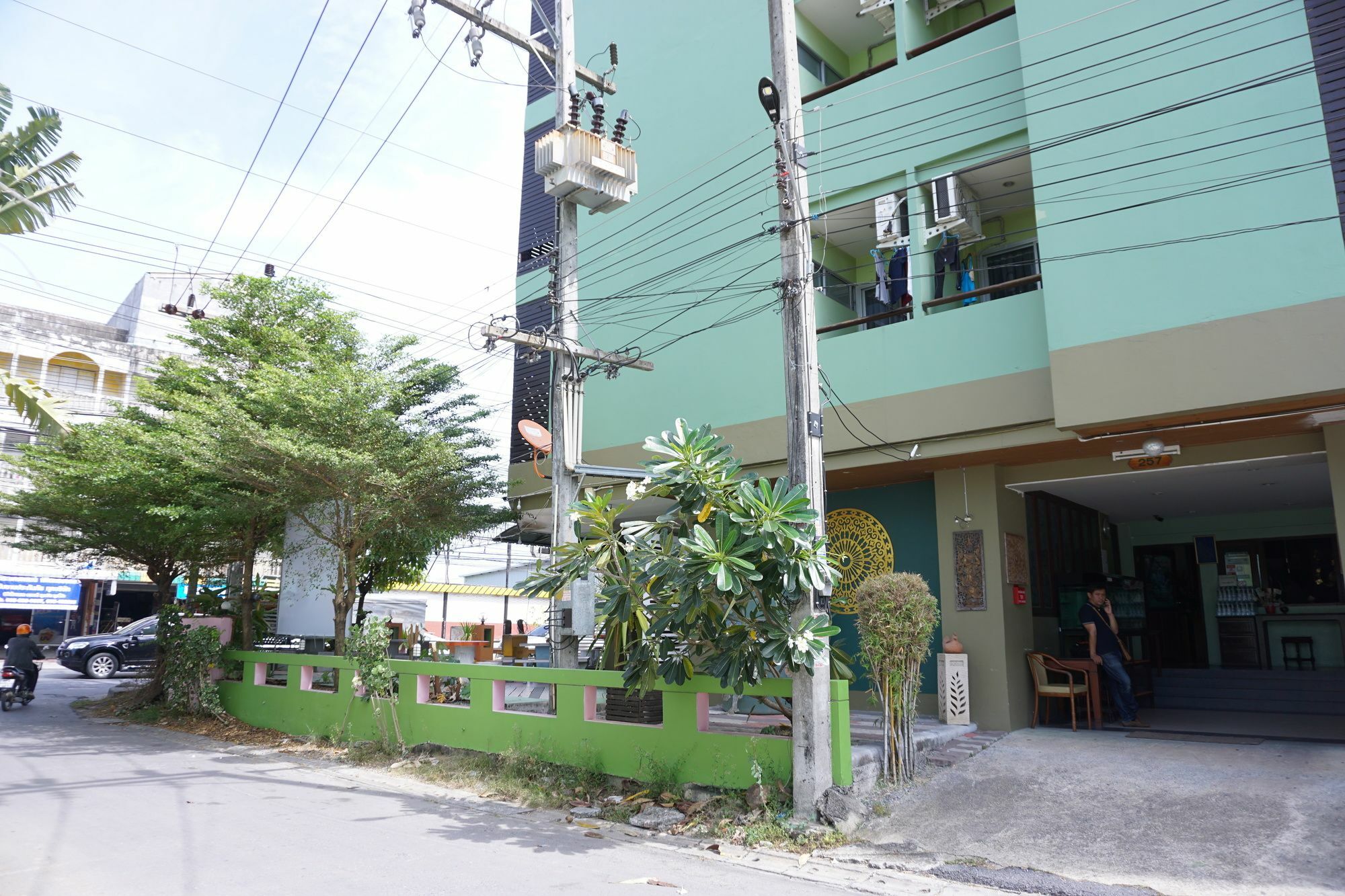 Loy Garden Mansion Hotel Nakhon Si Thammarat Exterior photo